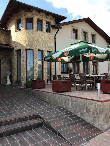 Santos Étterem és Panzió - Vendéglátás