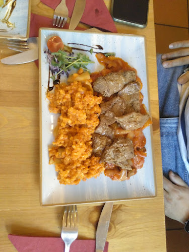 Comentarii opinii despre Vigadó Étterem és Söröző