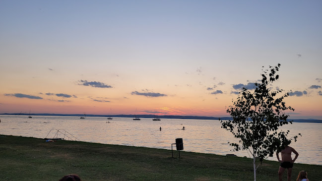 Opinii despre Beach Bar în Siófok - Vendéglátás
