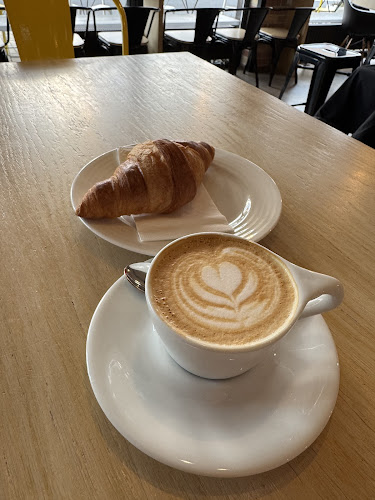 Opinii despre Kávélabor în Zalaegerszeg - Vendéglátás