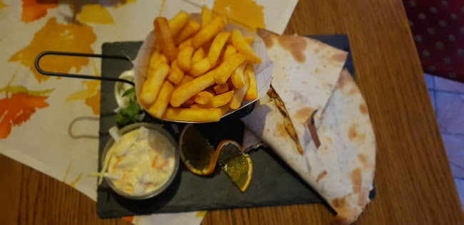 Opinii despre Eldorado Étterem, Koktél és Grill Bár în Kazincbarcika - Vendéglátás