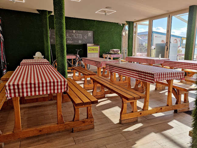 Sakáltanya Falatozó és Pizzéria Velence