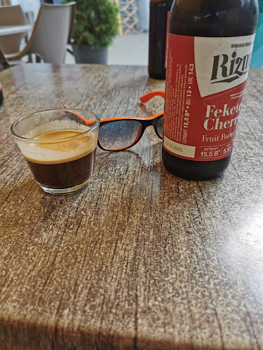 Coffee and Go - Vendéglátás