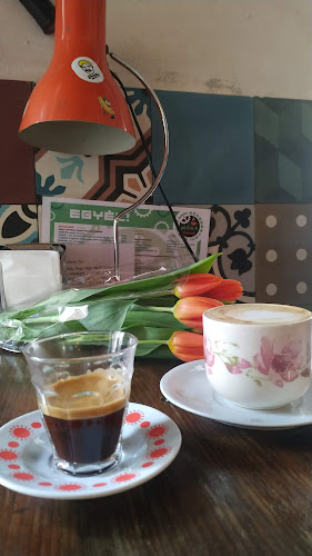 Budapest, Varsányi Irén u. 9, 1027