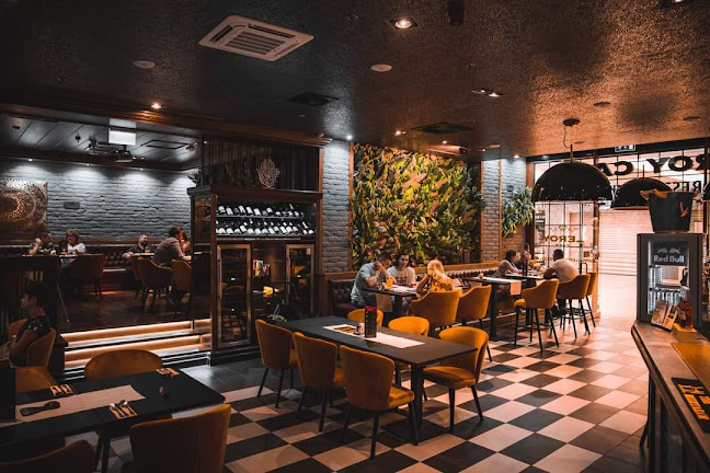 Opinii despre LEROY în Debrecen - Vendéglátás