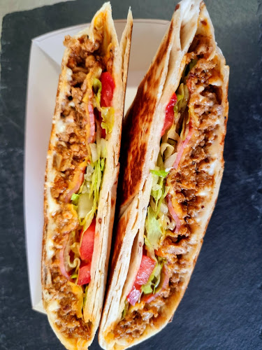 Comentarii opinii despre Peze Pékség