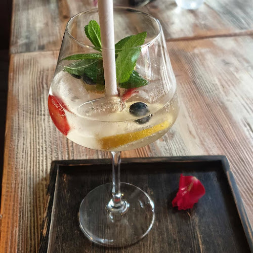 Aperitivo Caffé Bar - Vendéglátás