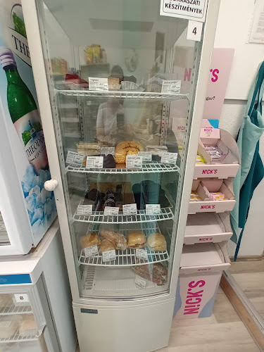 Keszthely, Rákóczi tér 12, 8360