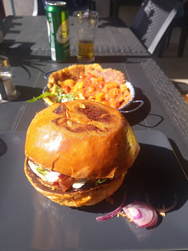 Kék Lóca Falatozó - Vendéglátás