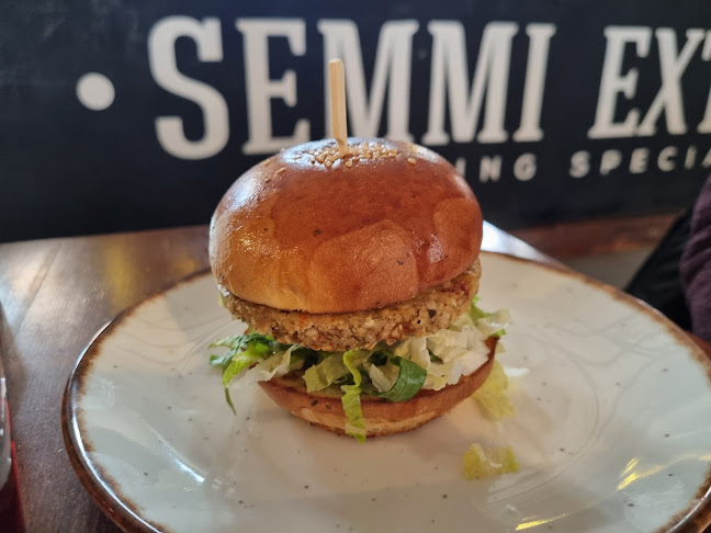 SEMMI EXTRA és egy kis KERT - Vendéglátás