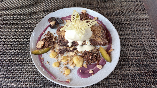 Nuts Grill&Wine - Vendéglátás