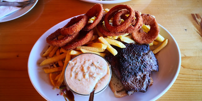 Bucka Pub Steak House