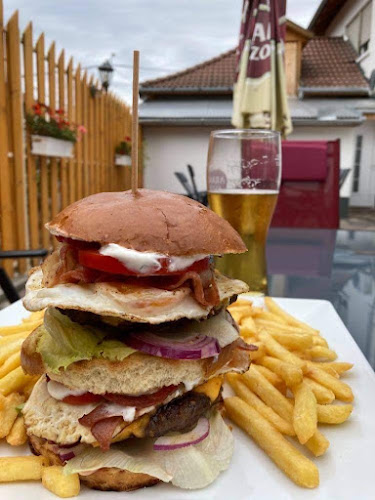 Opinii despre Jacky Presszó és Pizzéria în Ásotthalom - Vendéglátás