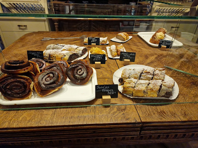 Opinii despre Platán pék în Tata - Vendéglátás