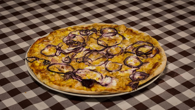 Görbe Tök Falatozó és Kiskocsma