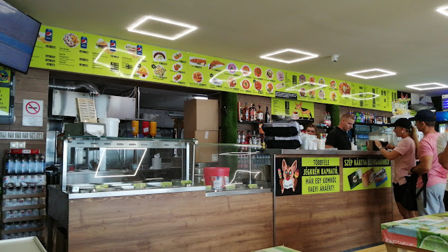 Comentarii opinii despre Sakáltanya Falatozó és Pizzéria Velence