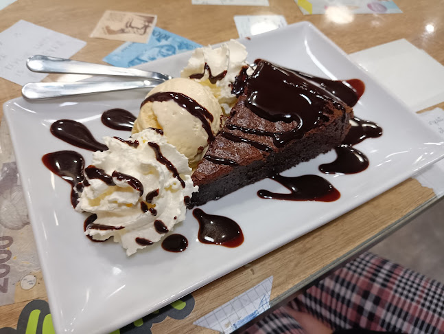 Opinii despre Johnny's Bistro Veszprém în Veszprém - Vendéglátás