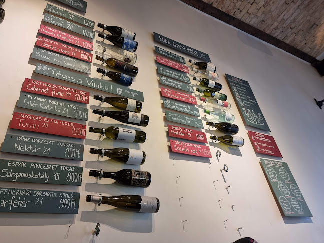 Comentarii opinii despre Vinikli - local drinks & stuff