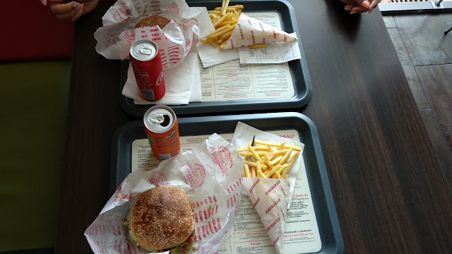 Comentarii opinii despre Hamburger Bár