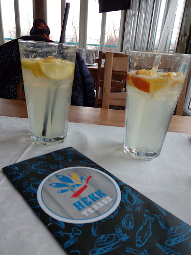 Hekk Terasz Vác - Vendéglátás