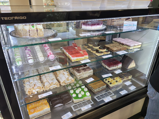 Castello Cukrászda - Vendéglátás