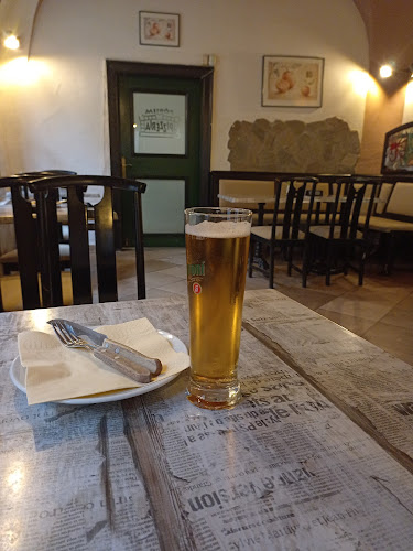 Fórum Pizzéria - Vendéglátás