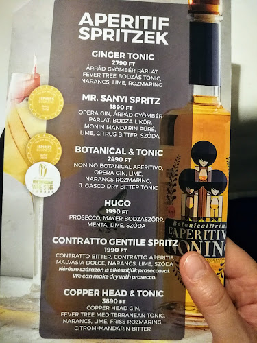 Budapest, Arany János u. 9, 1051