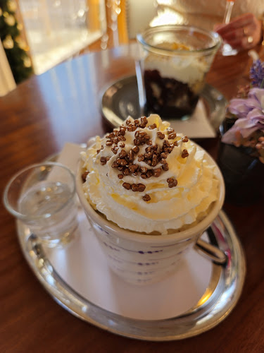 Comentarii opinii despre Apátsági Rege Cukrászda