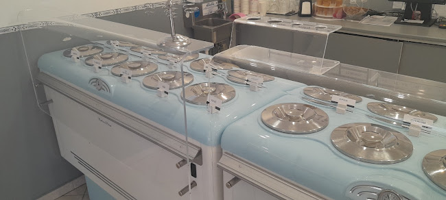 Comentarii opinii despre Pingvin Fagyizó Cukrászda Balatonmáriafürdő