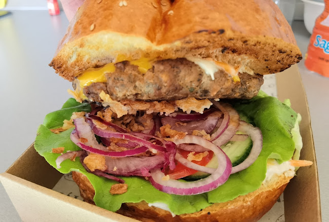 Kecskemét, Izsáki út 10, 6000