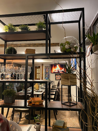 Székesfehérvár, Várkörút 3, 8000