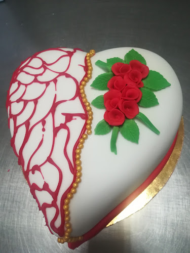 Comentarii opinii despre Kis Cuki cukrászda és kisbolt