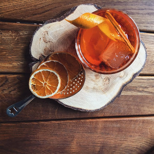 House Bar & Kitchen - Vendéglátás