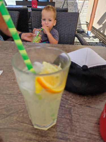 Comentarii opinii despre Bingo Pizzafutár (pizza házhozszállítás)