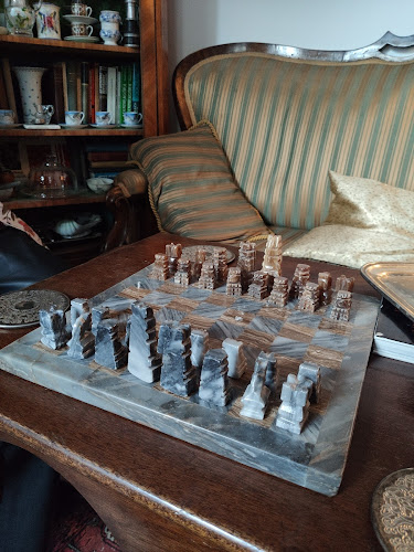 Comentarii opinii despre Szerpentin Szalon Régiségbolt És Kávézó