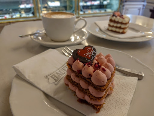 Hauer cukrászda és kávéház - Vendéglátás