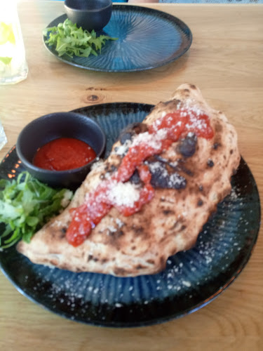 La Piccola Napoli pizzéria - Vendéglátás