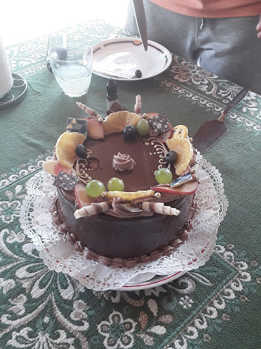 Juhász cukrászda és fagyizó"