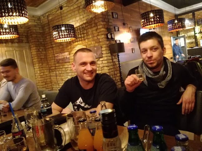 Opinii despre Burger Pub în Nyíregyháza - Vendéglátás