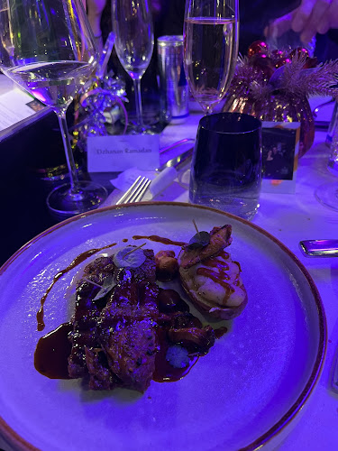 Opinii despre Corso Bar&Restaurant în Budapest - Vendéglátás