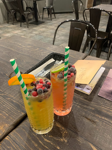 Anonymus Bar&More - Vendéglátás