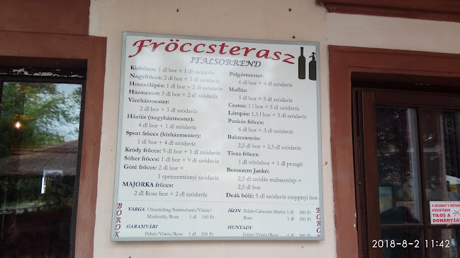 Opinii despre 401-es Romkocsma és Kemence Kert în Balatonfenyves - Vendéglátás