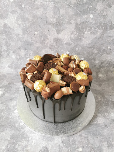 Comentarii opinii despre Azur Cake - Kézműves tortaműhely (esküvői, születésnapi torta, macaron, mousse) Miskolc