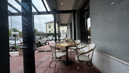 Bistro Garden and Pizzeria