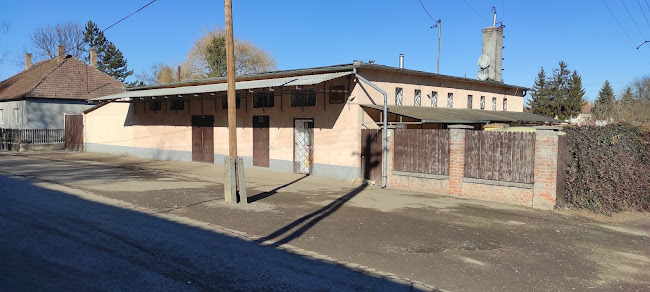 Comentarii opinii despre Barátok Sutöde