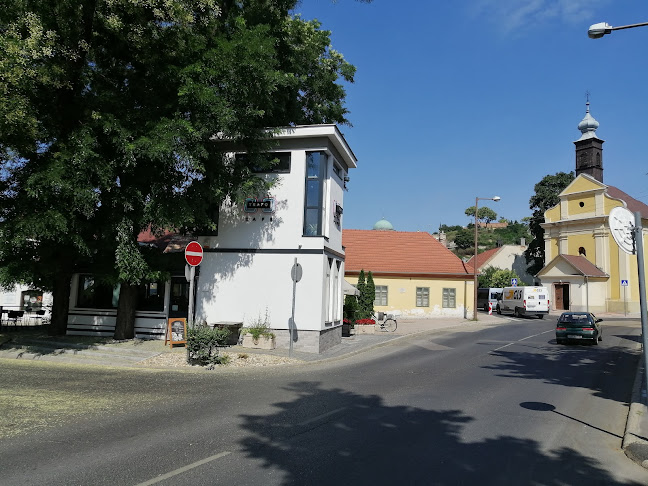 Comentarii opinii despre Trafó Café