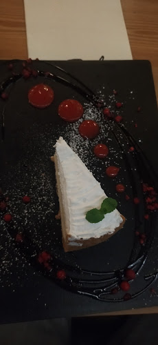 Replay Cafe & Restaurant - Vendéglátás