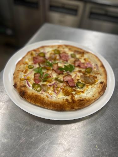 Opinii despre Forest pizzeria & bar în Sarkad - Vendéglátás