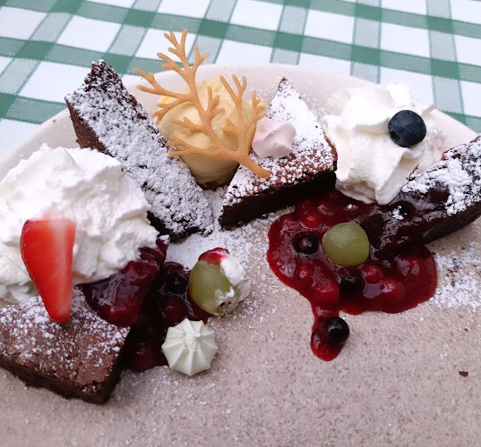 Dombi és Fiai - Tényő