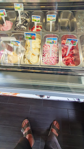 Opinii despre Jávor Cukrászda és Fagyizó în Dabas - Vendéglátás